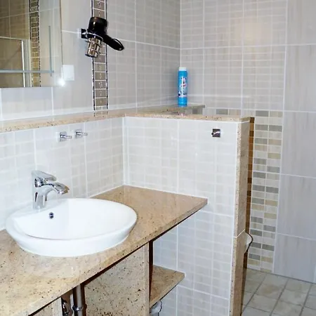 Bergfrieden 45428 וילה *