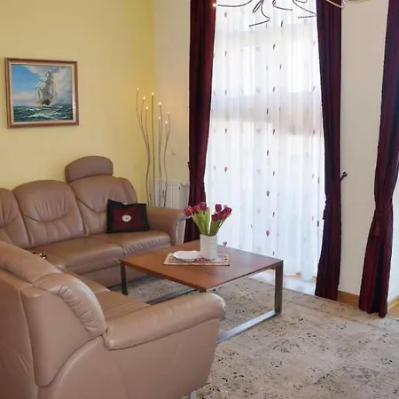 Bergfrieden 45428 גוהרן